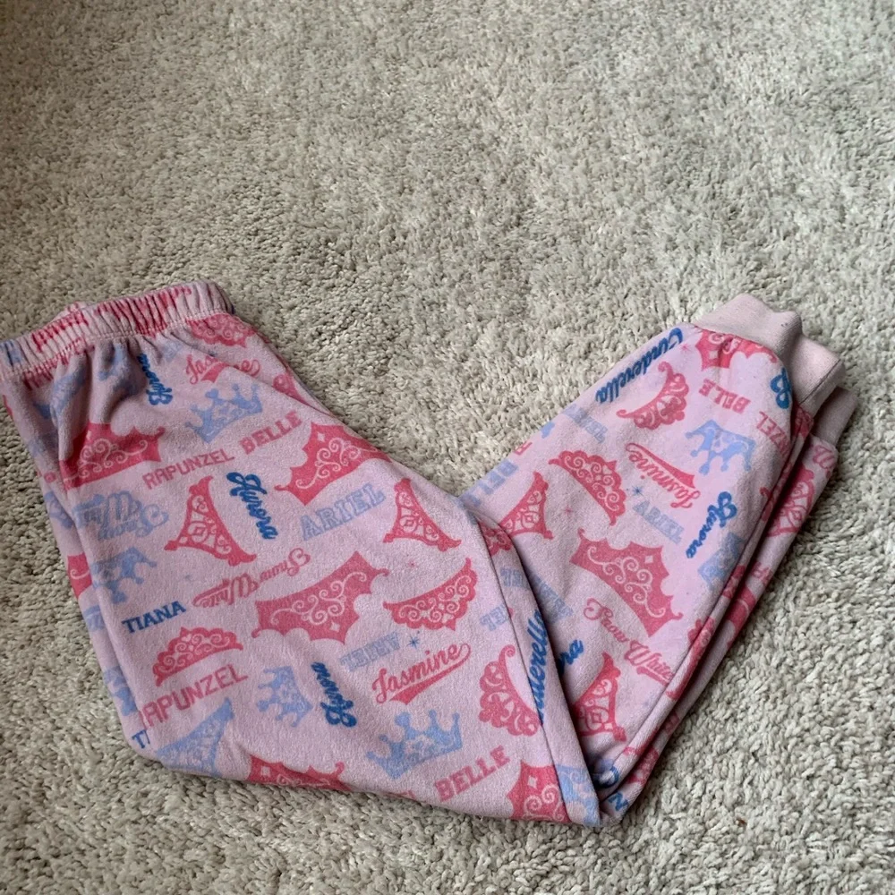 🎇🎆3for$9 Girls Disney pajama pants- Fleece- pink- size 7/8 - Picture 2 of 4